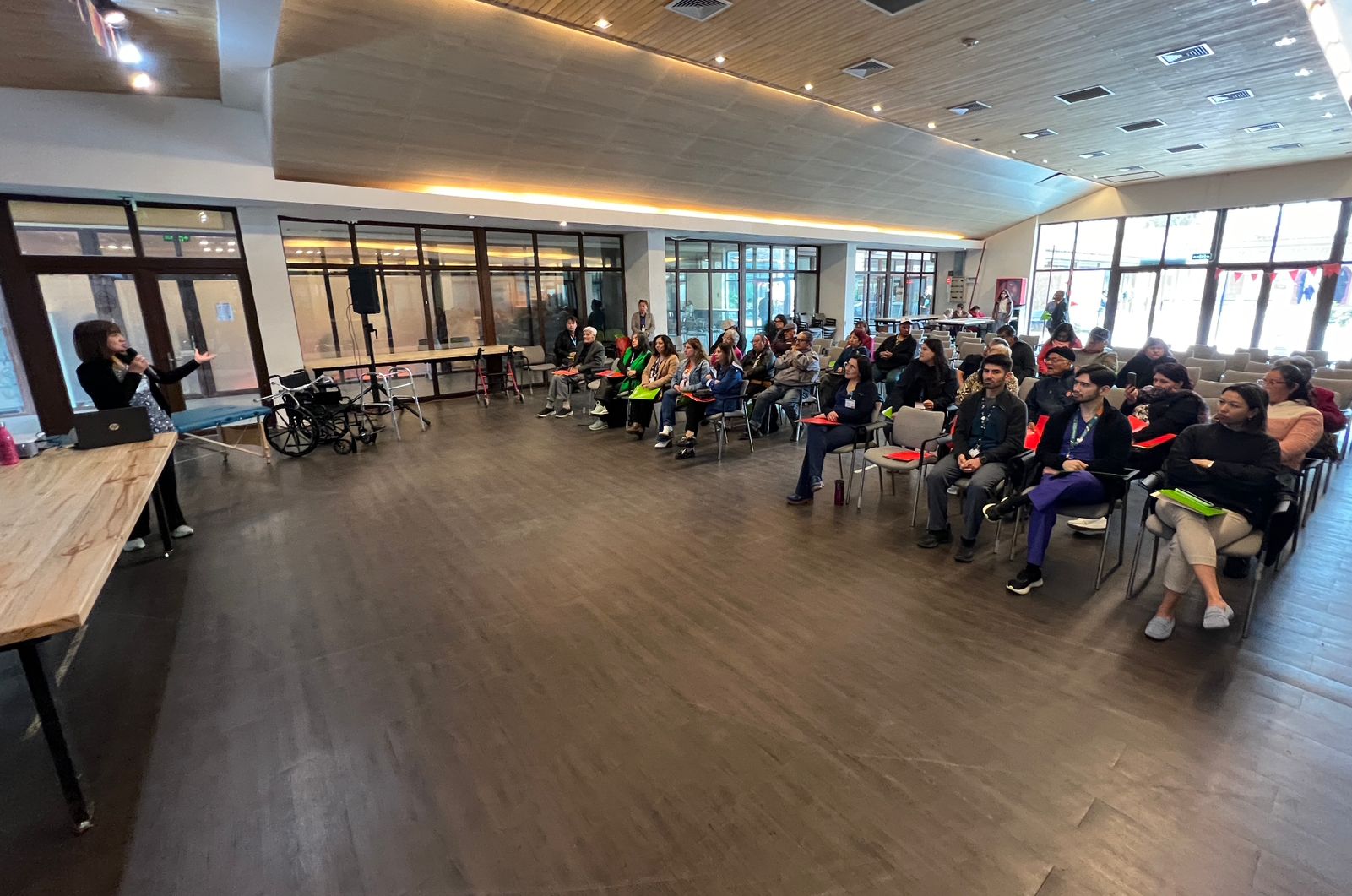 “Te cuido, me cuido”: Realizan cierre de cursos dirigidos a cuidadores y cuidadoras de Melipilla