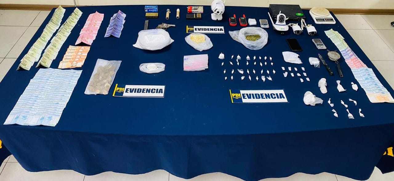 Allanamientos de la PDI en Pomaire dejan tres detenidos y la incautación de drogas, un arma de fuego y municiones