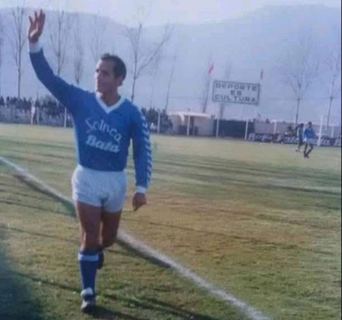Exfutbolista Raúl Alarcón Plaza lanzará su libro “La alegría del gran capitán”