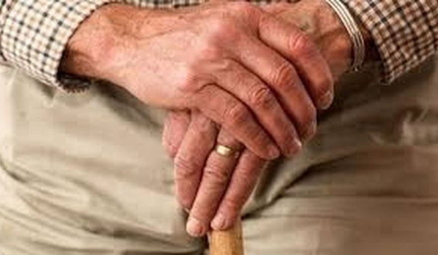 Abuelo de 87 años fue víctima del “cuento del tío” en pleno centro de Melipilla