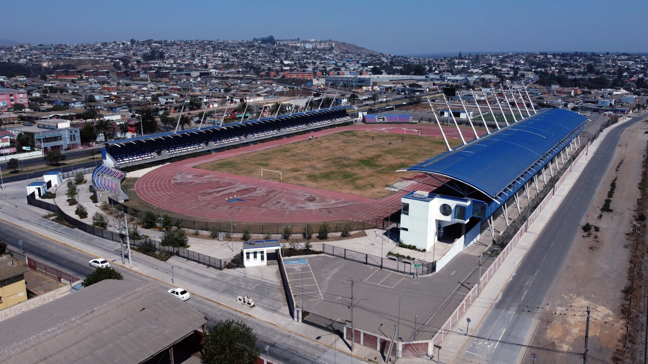 Dictamen de Contraloría abre posibilidad de pronta entrega de nuevo estadio de San Antonio
