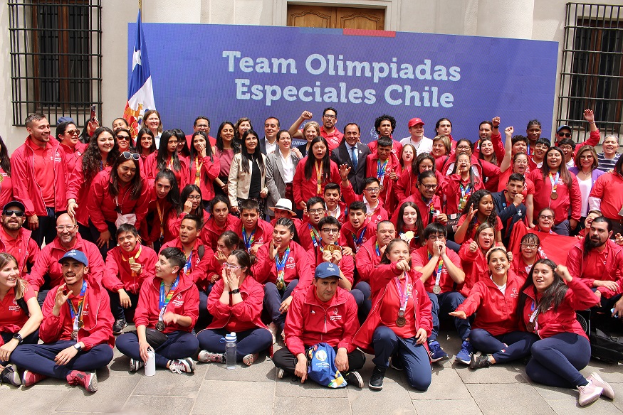 Melipillanos en firma de Compromiso Rumbo a las Olimpiadas Especiales Santiago 2027