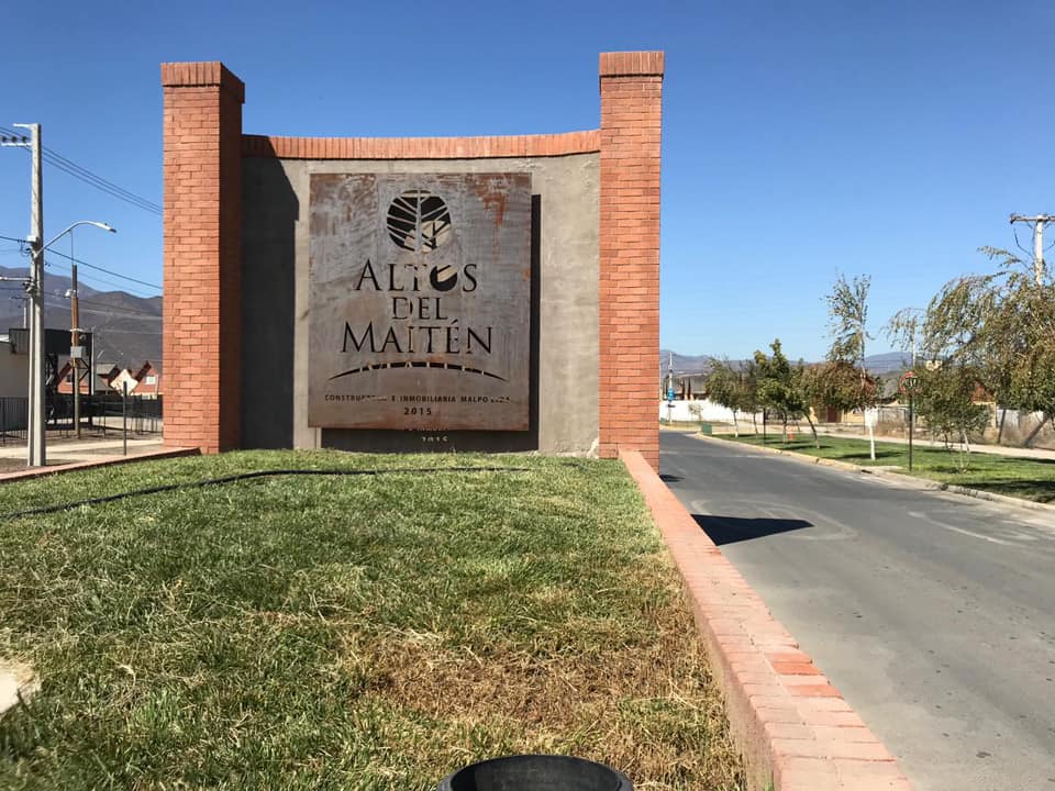 Vecinos de Altos del Maitén de Melipilla organizan feria navideña: se mantendrán todos los fines de semana