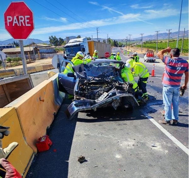 Tres lesionados en colisión vehicular en Cruce Las Arañas