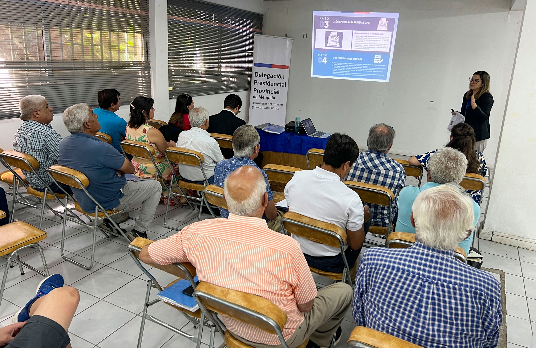 Operadores del transporte de la Provincia de Melipilla se capacitan sobre el programa “Renueva Tu Micro 2024”
