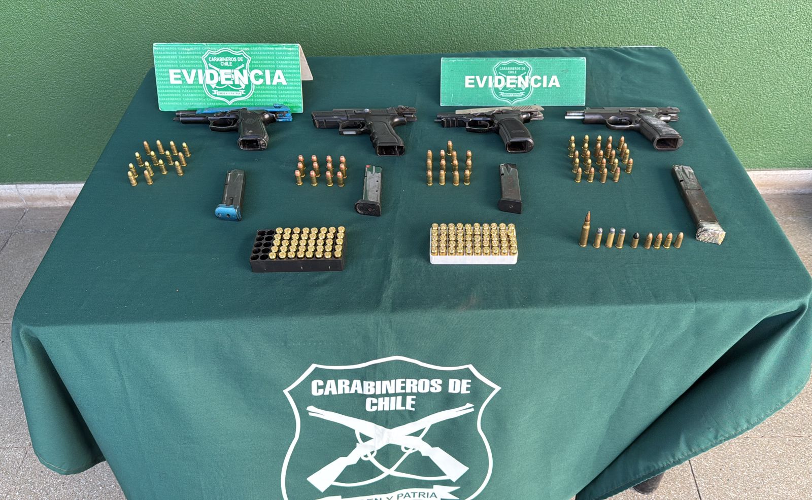 Denuncia por amenazas termina con la incautación de armas de fuego, municiones y dos detenidos