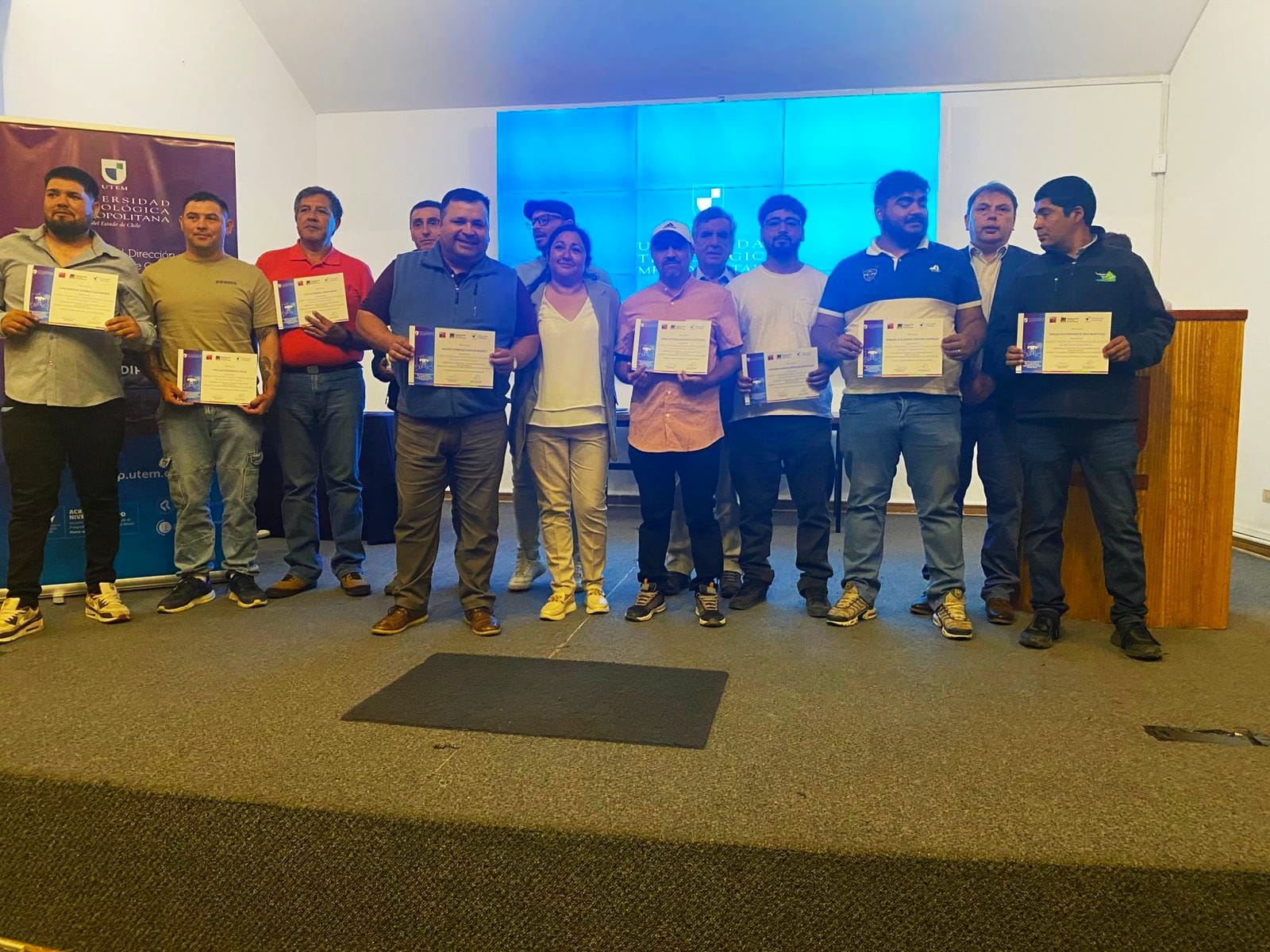 Realizan ceremonia de certificación para trabajadores de sistemas sanitarios rurales en la sede de UTEM