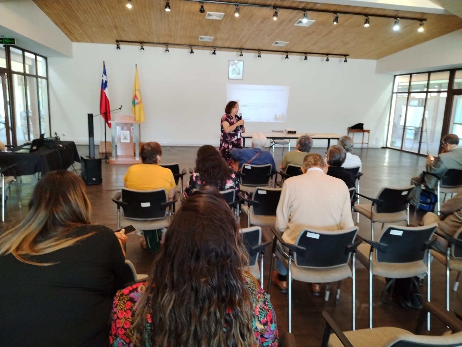 Senama realiza charla “Por el buen Trato” hacia las personas mayores