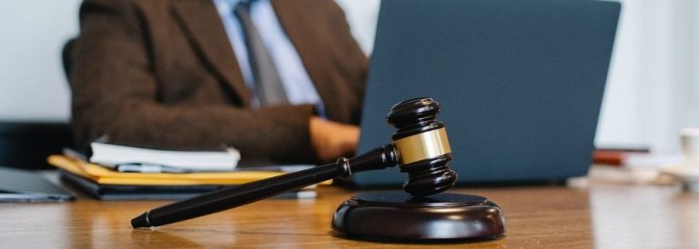La increíble historia de Enrique Tobar, conocido Melipillano que ha sufrido 18 asaltos a su casa y negocio. Justicia archiva las causas sin responsables, ni detenidos.