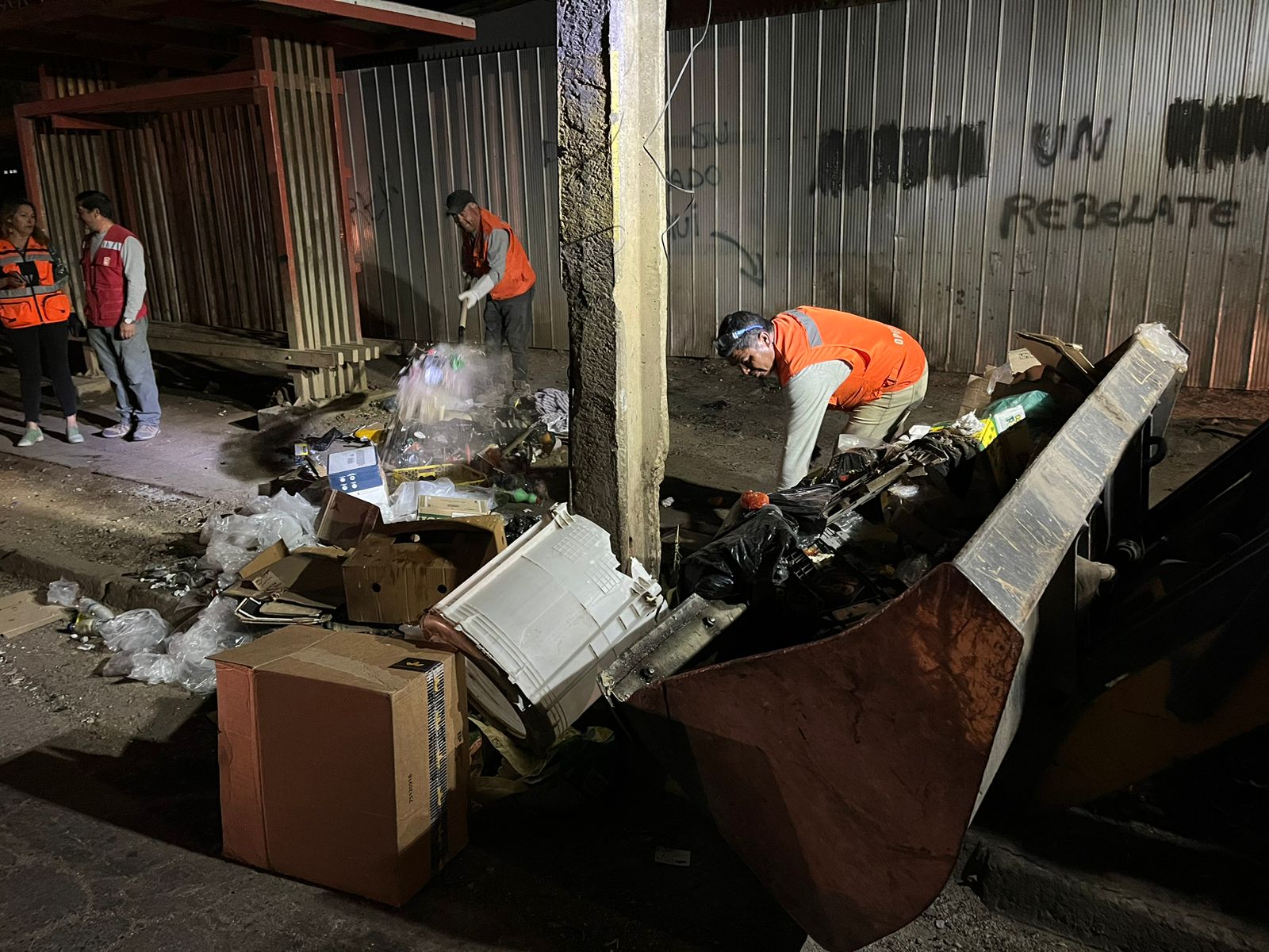 Municipalidad de Melipilla continúa con operativos de limpieza  y habilita Whatsapp para informar la no recolección de residuos domiciliarios
