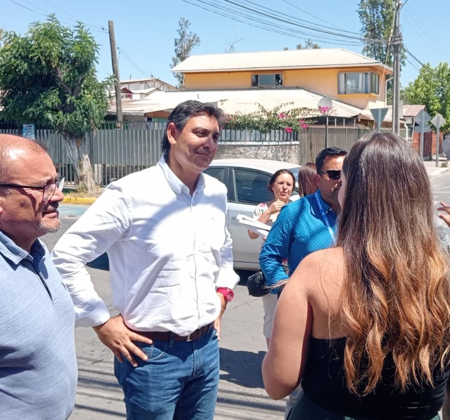 Alcalde de Peñaflor denuncia falta de recursos y personal policial. Denunció que a menos de un kilómetro del lugar que murió un niño baleado, hay una subcomisaría construida y no ha sido inaugurada