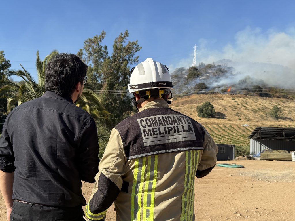 Bomberos de Melipilla decreta acuartelamiento parcial por alto riesgo de incendios forestales