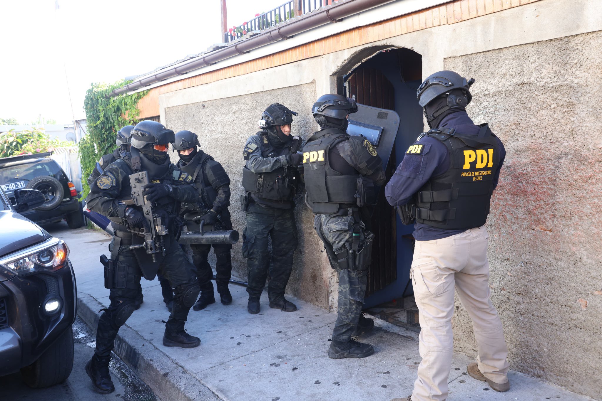 Seis detenidos en allanamientos masivos de la PDI en Melipilla