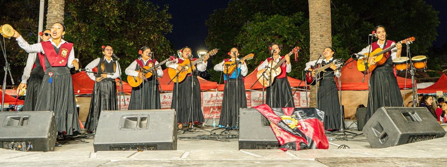 Exitoso festival de tunas y estudiantinas finaliza hoy en Talagante, con pasacalles y presentación en la plaza de armas de la ciudad