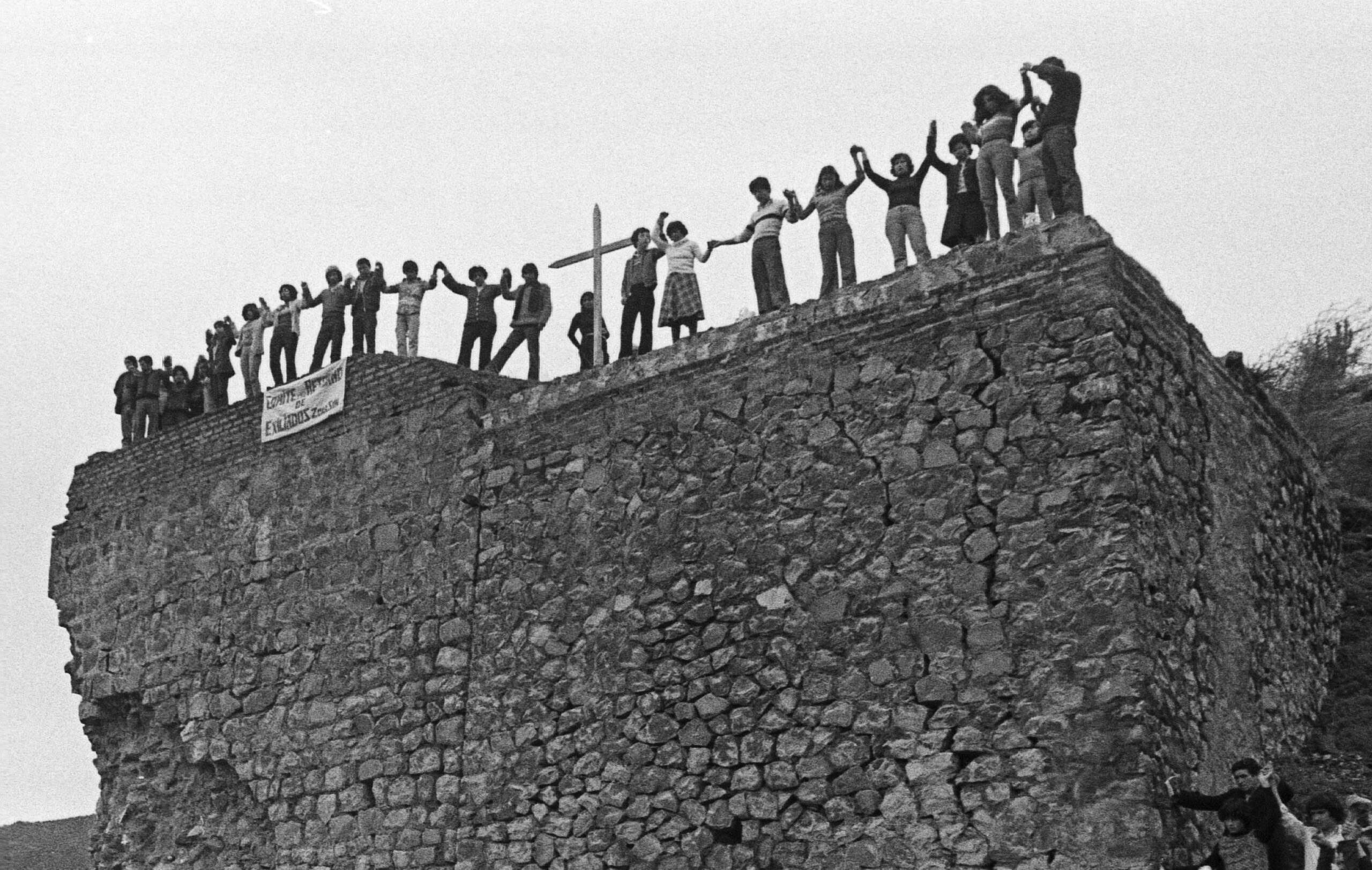 Emotiva exposición fotográfica en el Museo de la Memoria honra a los mártires de Lonquén
