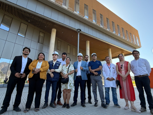Autoridades inspeccionan obras del nuevo hospital y comprometen su entrega de obras para el mes de julio