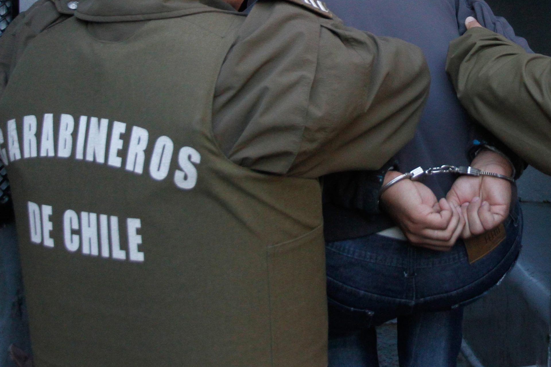 Carabineros detiene a sujeto por amenazas en céntrica sucursal de AFP