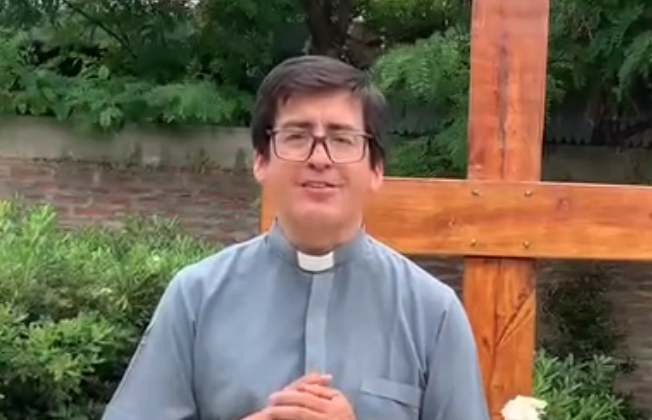 Con la esperanza de contribuir con el crecimiento espiritual de la comunidad, asumió el nuevo párroco de San Antonio, Alex Ponce Pinto