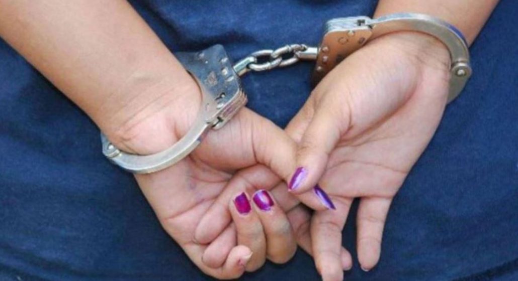 Carabineros detiene a mujer por microtráfico de drogas en el sector sur de Melipilla