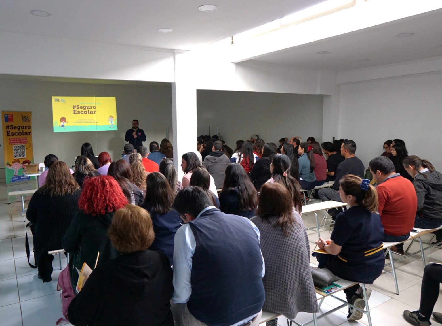 ISL Metropolitano realizó charla sobre Seguro Escolar en Curacaví College