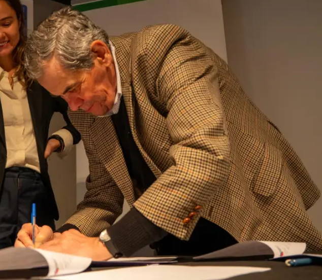 Talagante se suma al fortalecimiento de la educación en primera infancia con nuevo convenio entre Fundación CMPC y SLEP