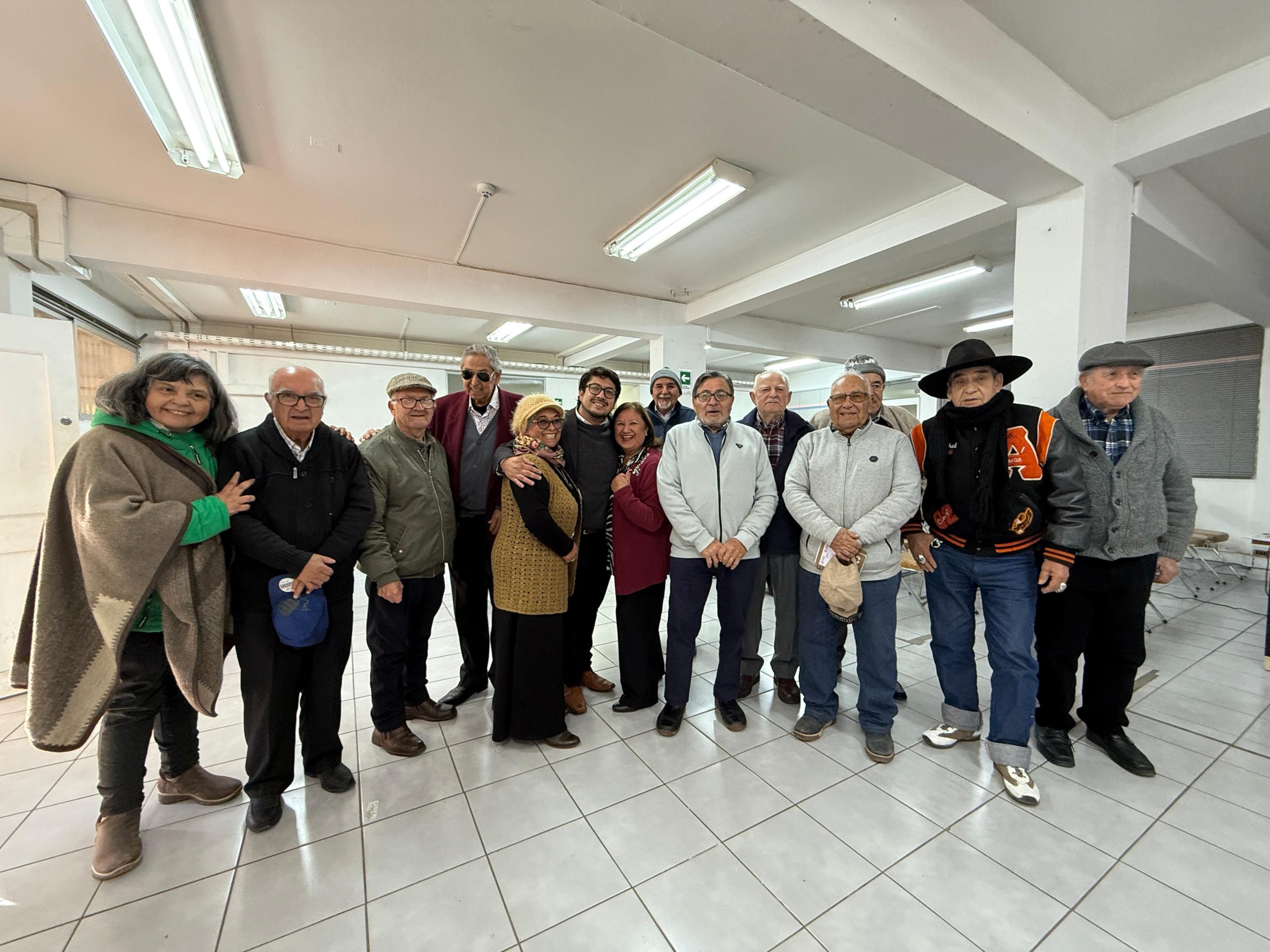 UCAM Melipilla celebró el Día del Padre junto a dirigentes de personas mayores de la comuna