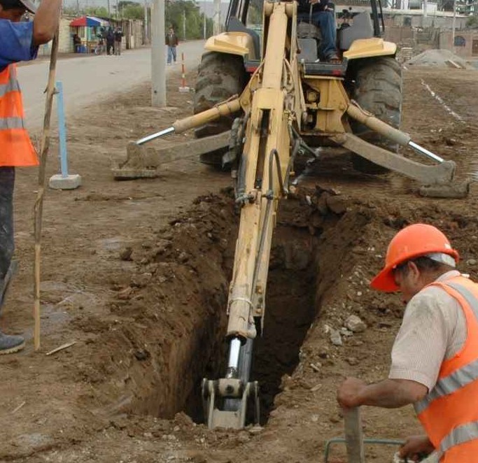 Avanzan obras de alcantarillado en proyecto “La Palma” de Alhué: comunidad se prepara para cambios viales temporales