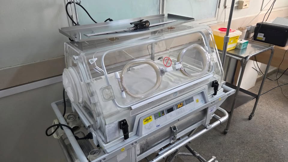 Hospital de Curacaví incorpora moderna incubadora para traslado de recién nacidos