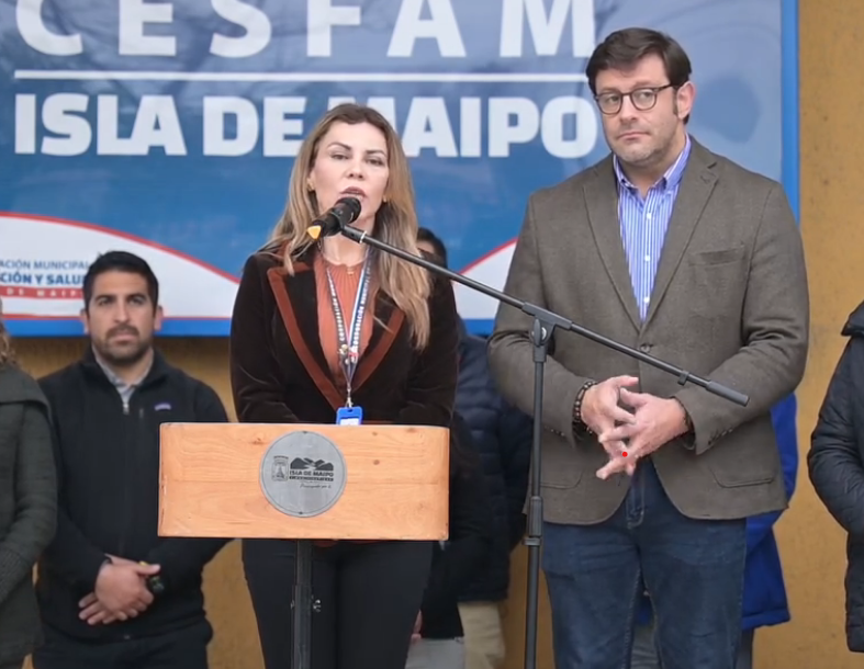 Alcalde de Isla de Maipo Juan Pablo Olave, presentó nuevo equipo de salud comunal liderado por pediatra de trayectoria provincial