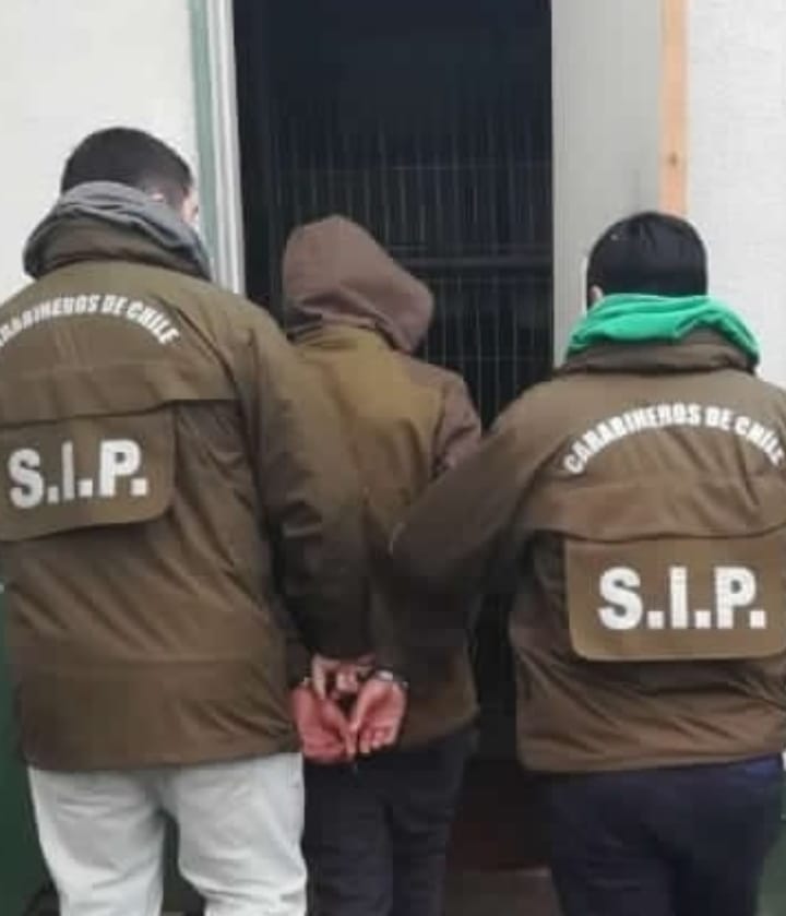 Carabineros de la SIP detienen a mujer prófuga por tráfico de drogas