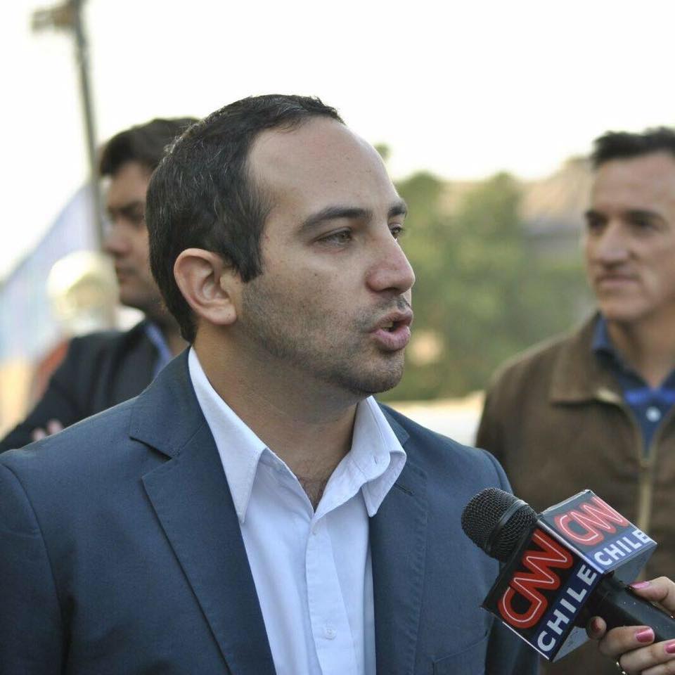 Alcalde de Talagante exige reposición del retén de Carabineros en Lonquén tras violento asalto frustrado