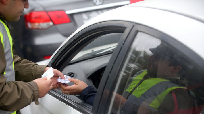 Carabineros pone como ejemplo el aparcadero saturado de Melipilla para explicar la imposibilidad de retirar vehículos infractores 