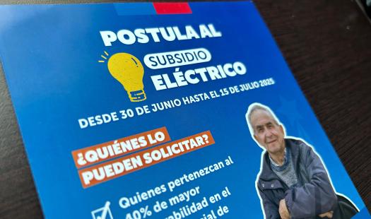 Municipalidad brinda apoyo especial a personas mayores para que postulen al subsidio eléctrico