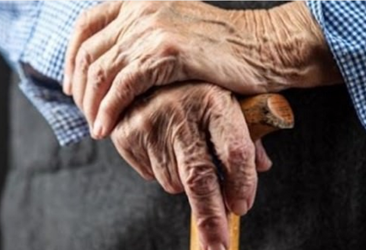 Reiterados asaltos violentos afectan a adulto mayor de 83 años en villa Las Hortensias de Talagante. Esta madrugada fue golpeado brutalmente por los delincuentes