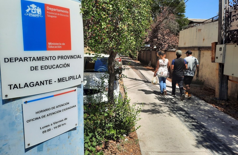 Paro de manipuladoras de alimentos alcanza el 100% de adhesión en Melipilla y Talagante