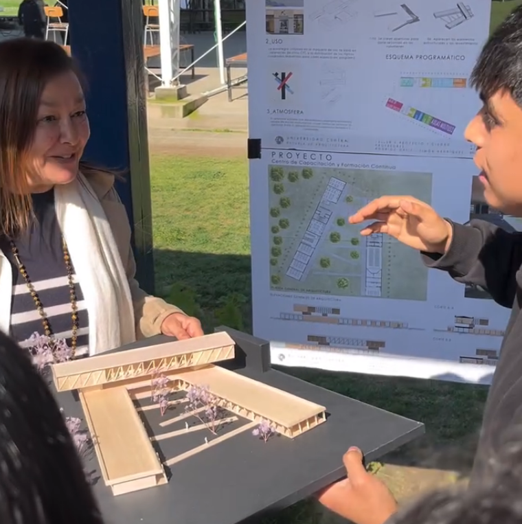Comunidad de María Pinto conoció propuestas de reactivación urbana en exposición educativa