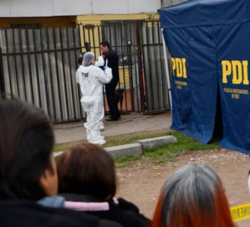 San Antonio: Avanza investigación por homicidio en cerro El Carmen; víctima fue asesinada tras asalto por 10 mil pesos
