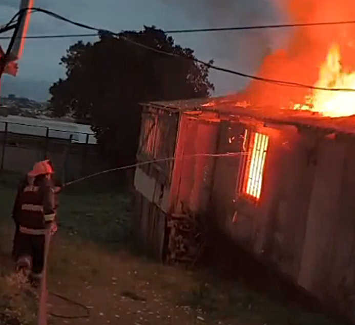 Pareja fallece en incendio en San Sebastián por uso de brasero improvisado
