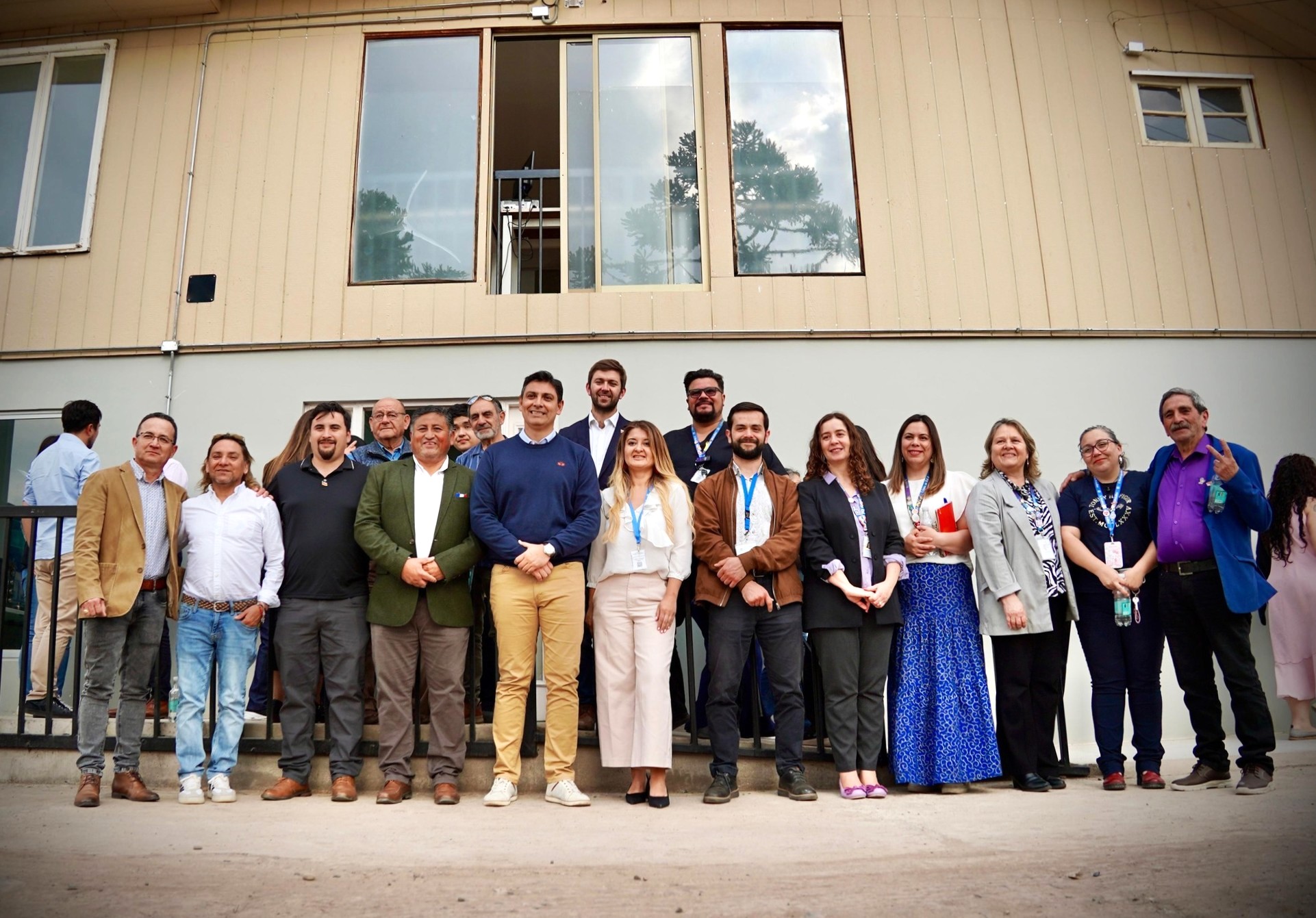 Nuevo COSAM de Peñaflor abre sus puertas con ceremonia inaugural encabezada por autoridades locales y regionales