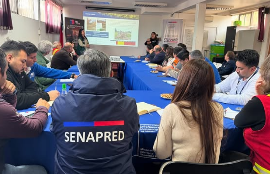 Autoridades provinciales de Talagante refuerzan coordinación ante temporada de incendios forestales