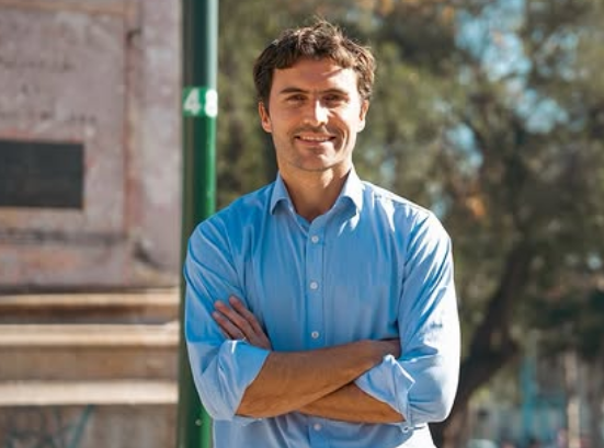 Pablo Mira Hurtado se suma a la contienda por el distrito 14, señalando que sus focos será la seguridad, transporte y salud