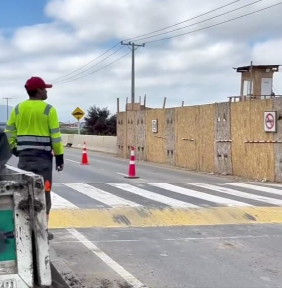 Alcaldesa Gárate informa solución a problemas con reductor de velocidad en Los Jazmines