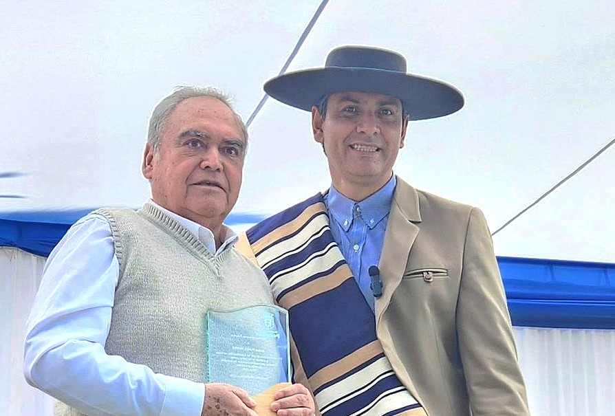 Peñaflor celebró Fiestas Patrias con multitudinario desfile y emotivo rescate cultural en la Plaza de Armas