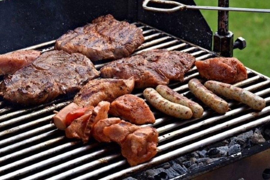 Carniceros de Melipilla recomiendan adelantar sus compras ante el aumento en los precios. El pollo marca la principal alza