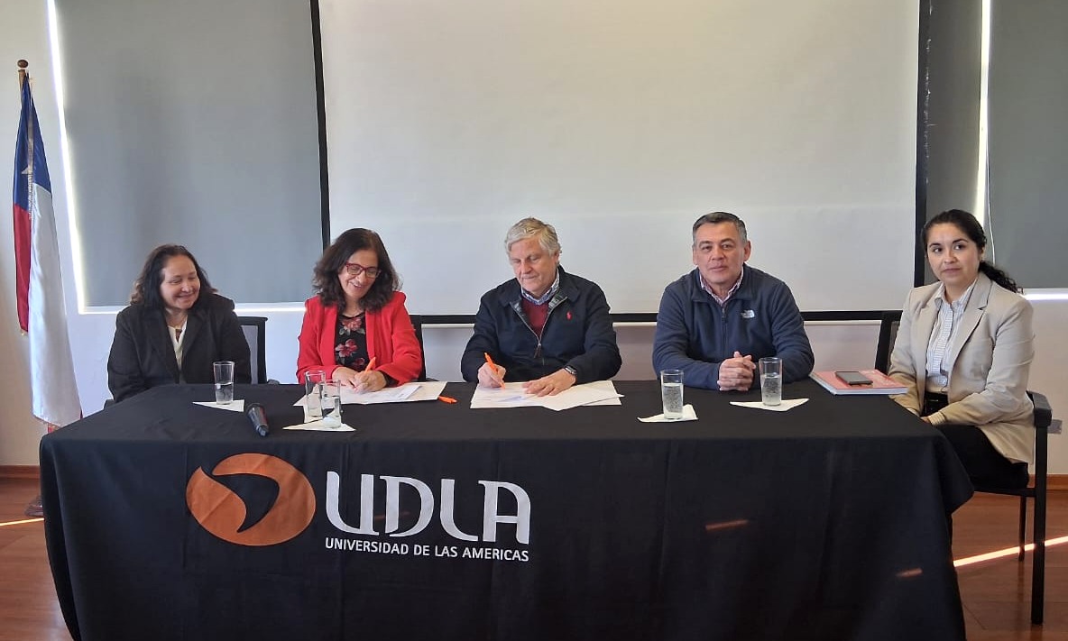 UDLA y Ariztía sellan alianza estratégica en Melipilla para potenciar la formación y la investigación