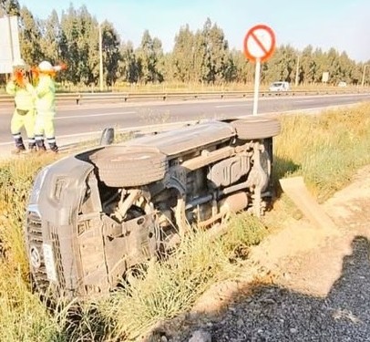 Volcamiento en Ruta 78 activa protocolo de emergencia en cruce Malvilla: llamado a la conducción responsable en inicio de fin de semana largo