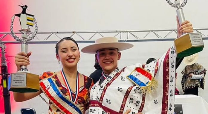 Pareja de Curacaví obtiene primer lugar en Campeonato Nacional Juvenil de Cueca 2025