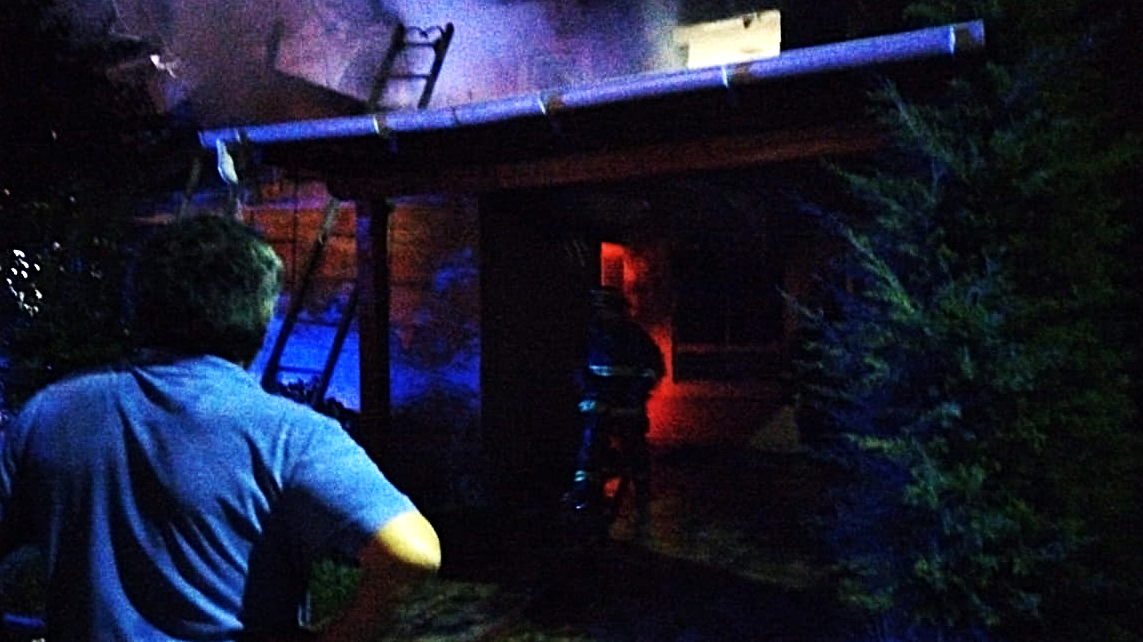 Incendio en condominio san Luis de Talagante consume una vivienda y deja cuatro personas damnificadas