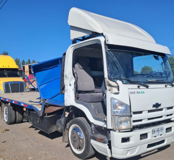 Colisión entre camiones en Ruta 78 deja daños materiales y activa respuesta de emergencia