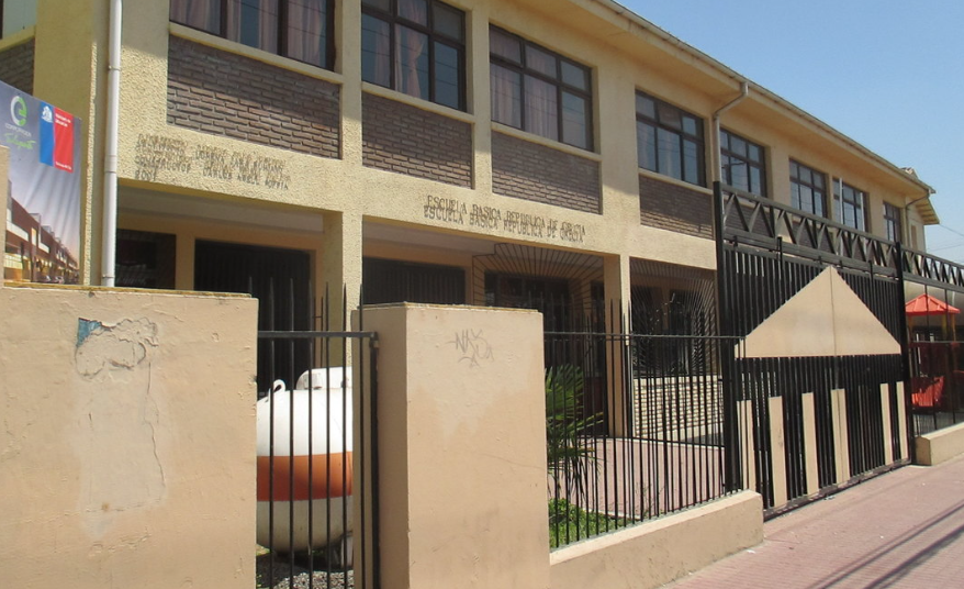 Investigan presunta agresión a estudiantes en colegio República de Grecia de Talagante